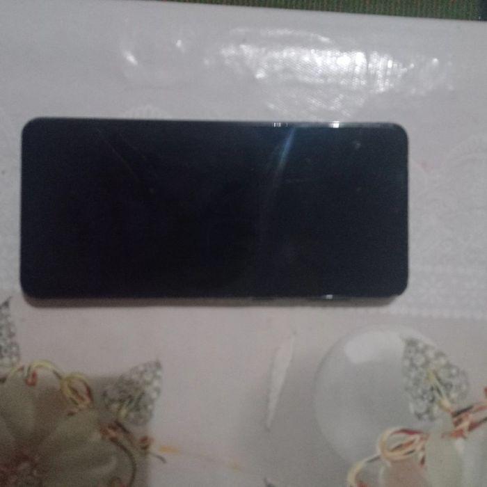 Samsung S21+ sotiladi