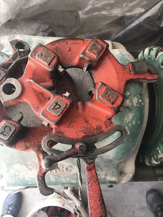 Винтонарезен ВиК струг МСС цолов