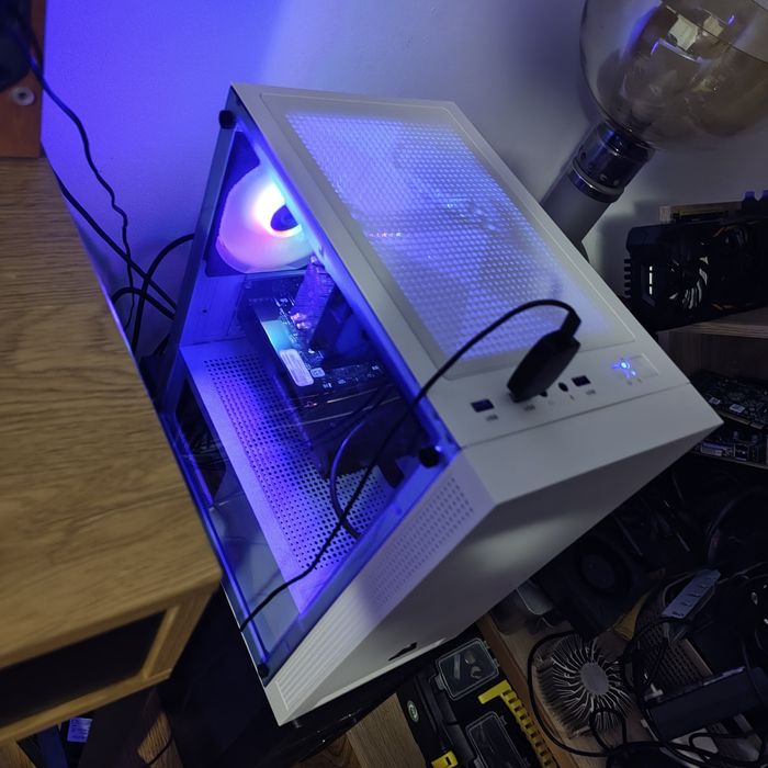 PC calculator gaming Intel i3 10100f (peste i7 7700) GTX 1650 16gb ram