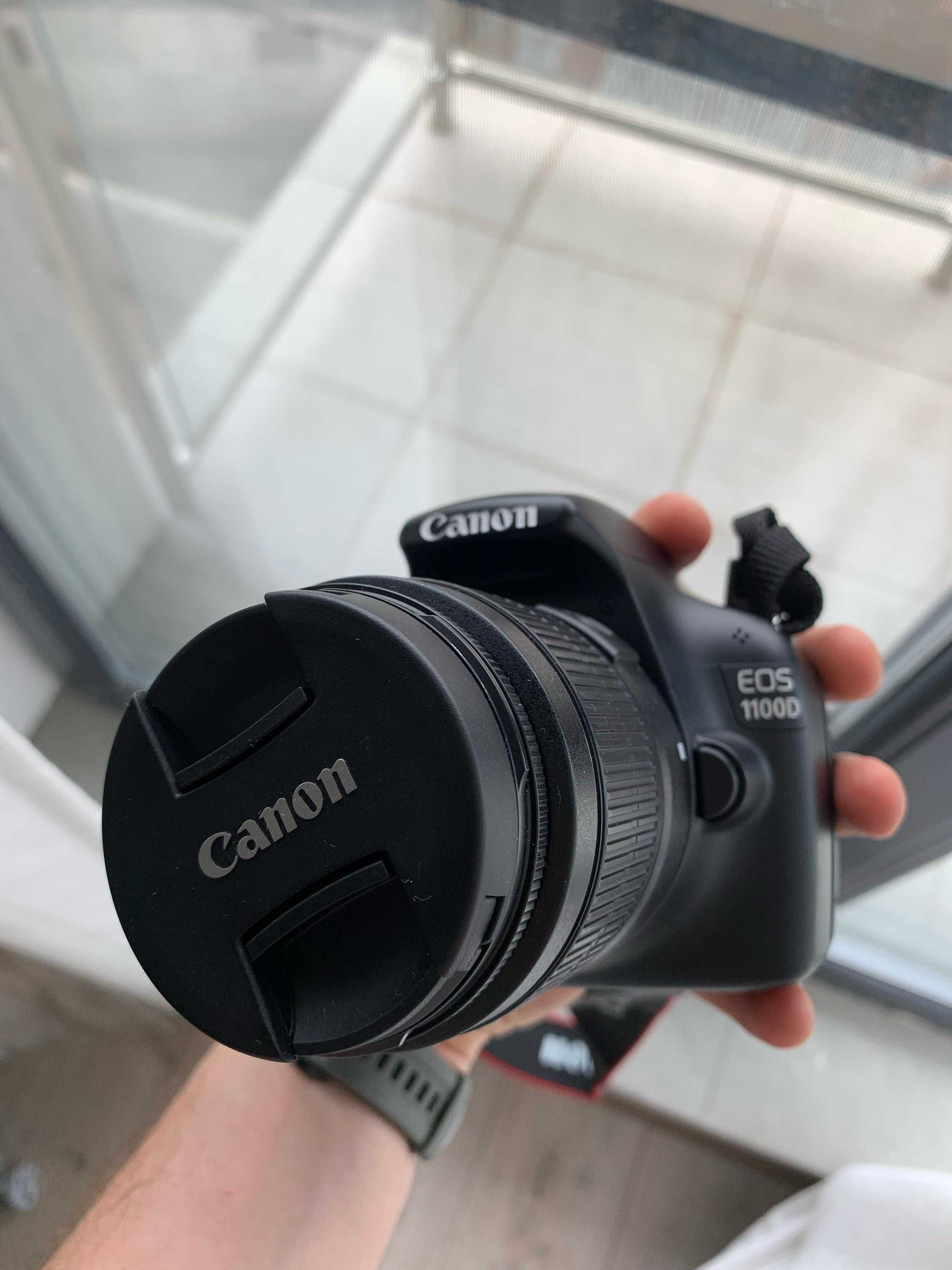 Canon EOS 1100D + Obiectiv EFS 18-55mm + 3 acumulatori