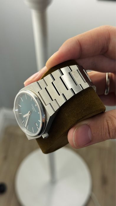 Продам часы Tissot PRX