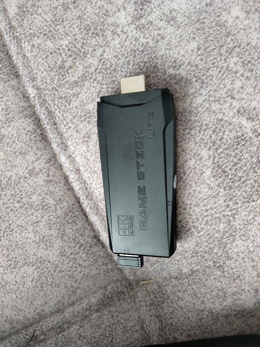 Продам игровою консоль Game stick