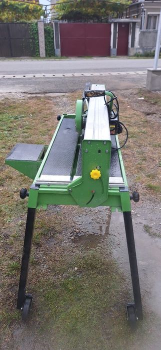 Vand masina gresie pe apa