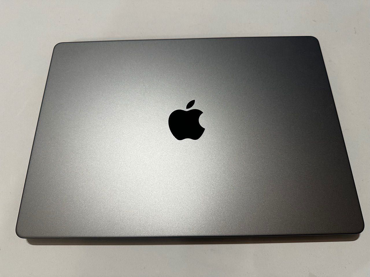 MacBook Pro 14" 2023 с Apple M2 Pro Chip 512GB Silver