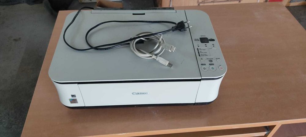 Принтер, сканер Canon цветной 10 000