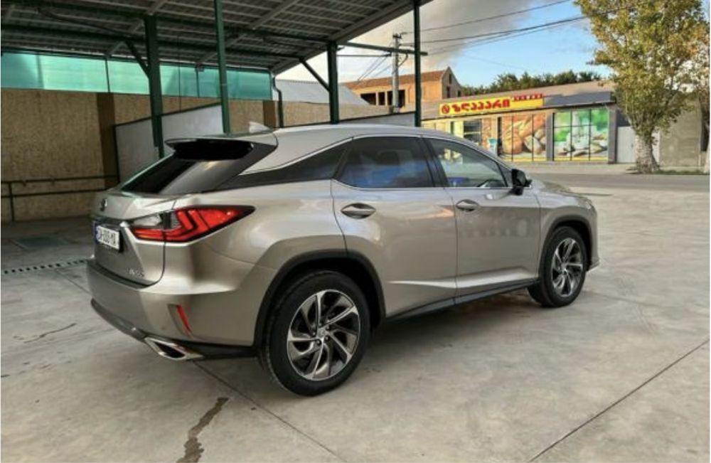 Диски r20 оригинал от лексус RX,тайота в комплекте с шинами обмен есть