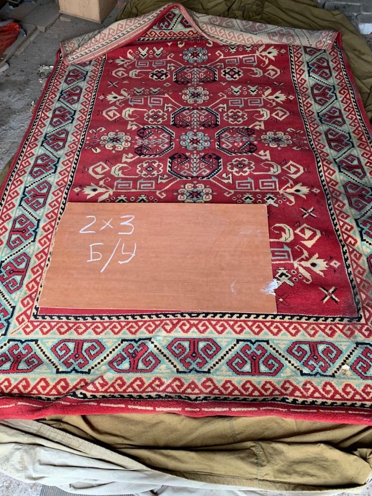 Продам б/у ковер