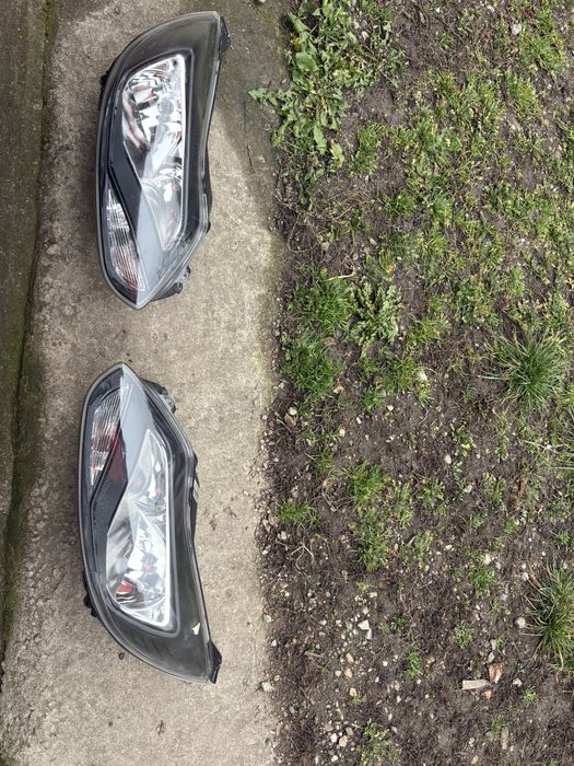 Faruri ford focus 3 hatchback 2014