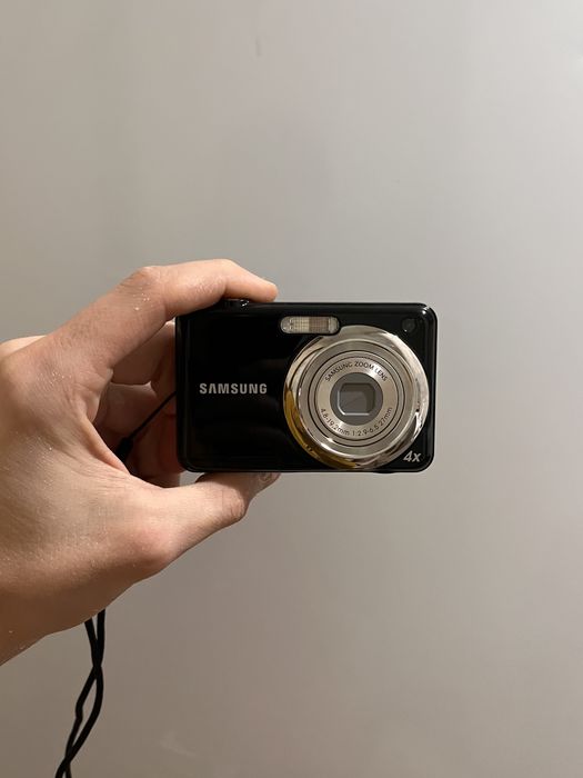 цифровая камера Samsung ES9 с коробкой