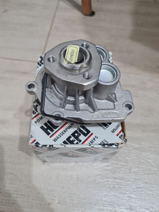 Pompa de apă NOUA Opel Astra H 2006-2014