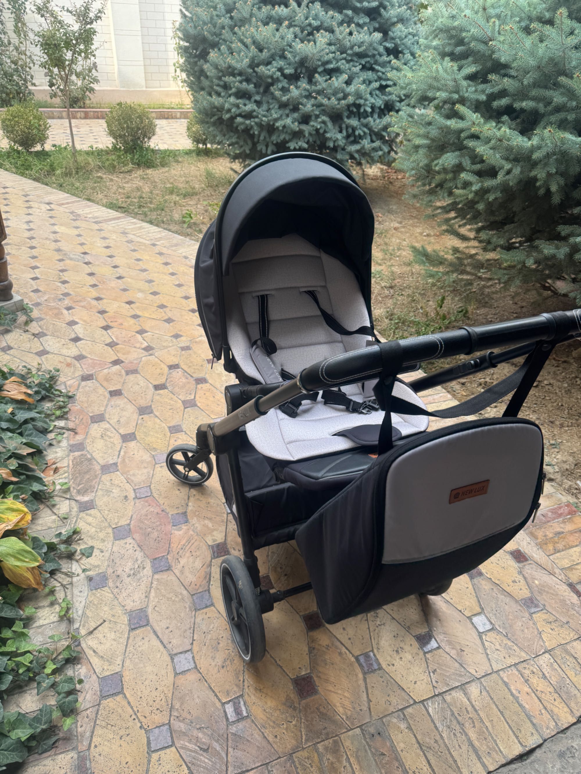 Коляска прогулочная новая