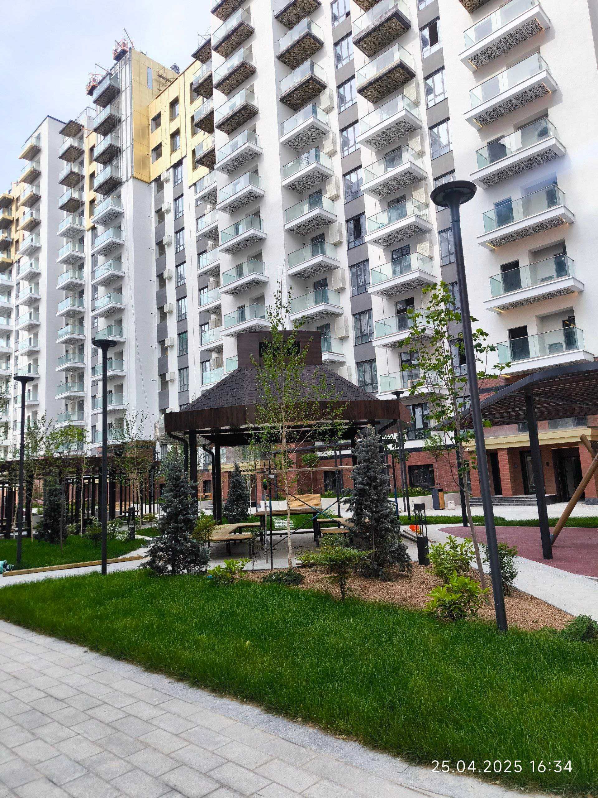 Продается  1/12/13  ЖК бизнес-класса от Golden House