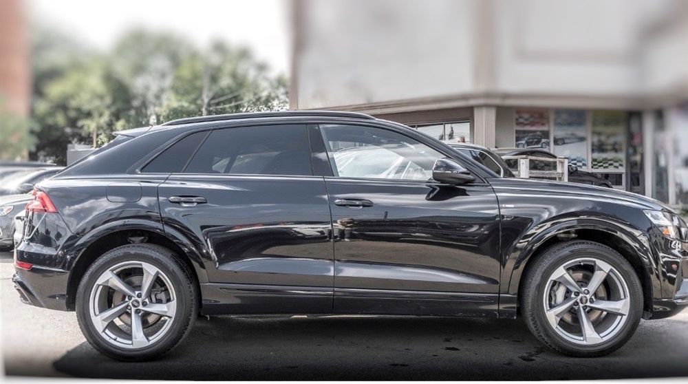 AUDI Q8 S-LINE нов внос