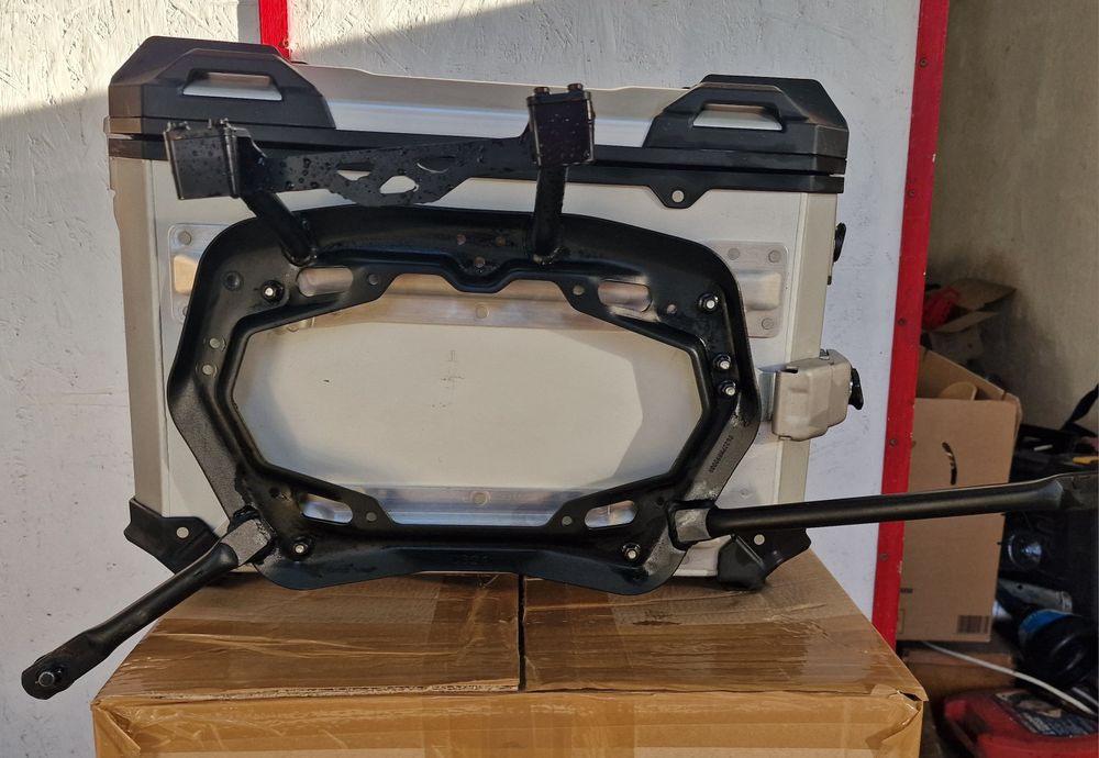 Cutii laterale (side case) 45L/37L + suporți SW Motech Trax CRF1000 Ad