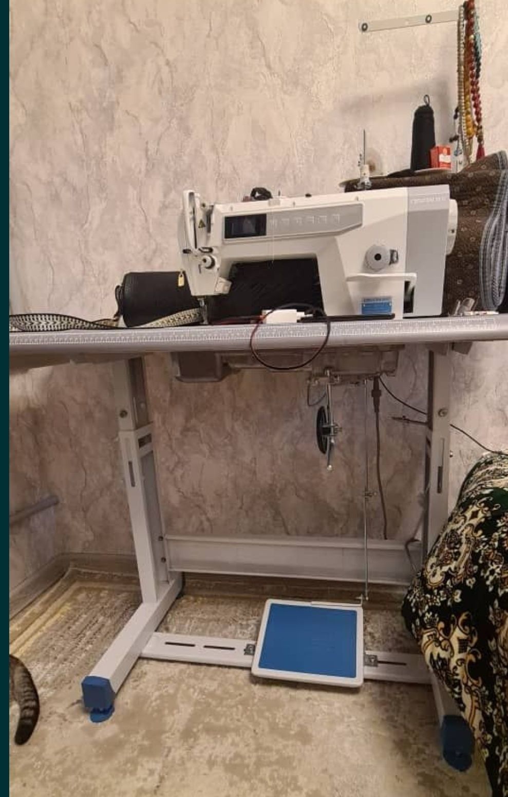 Срочно продам почти новый швейный машынка