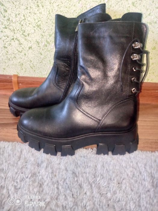 Продаётся Зимние сапоги