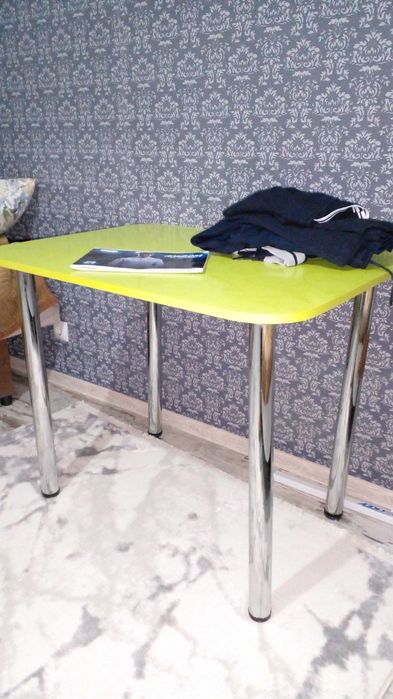 Отдам даром стол