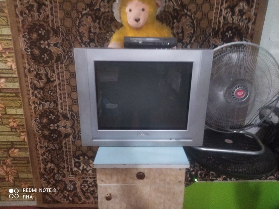 Продам телевизор