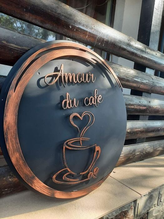 Logo firme din tabla debitata