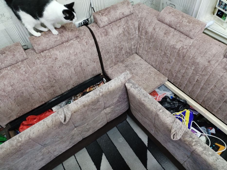 Мягкий кухонный уголок