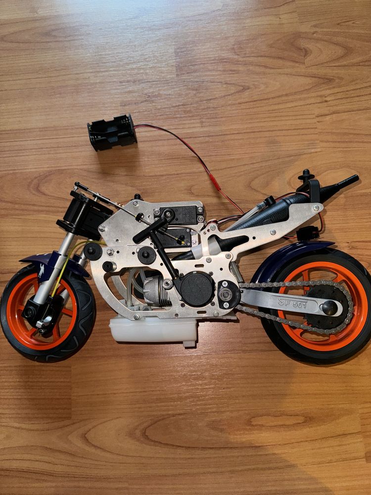 Motomodel 1:5 nitro RC Nouva Faor SF601. Noua, motor nepornit.