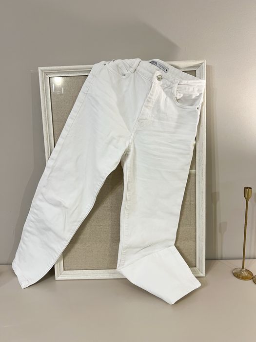 Бели дънки ZARA mom fit