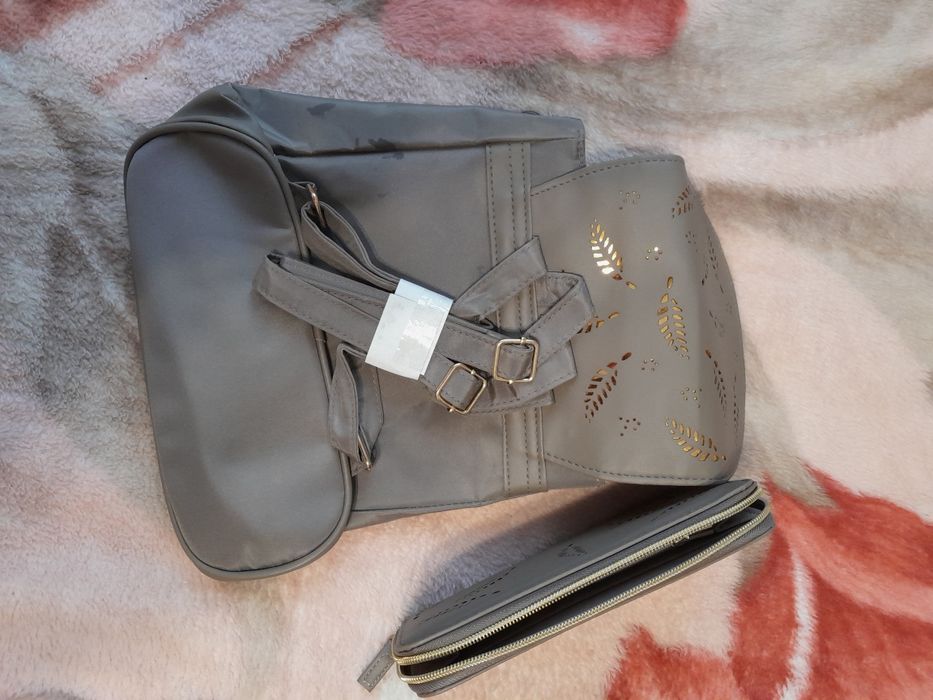 2 genti dama una tip rucsac