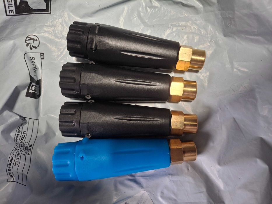 Дюза/накрайник за пяна за автомивка