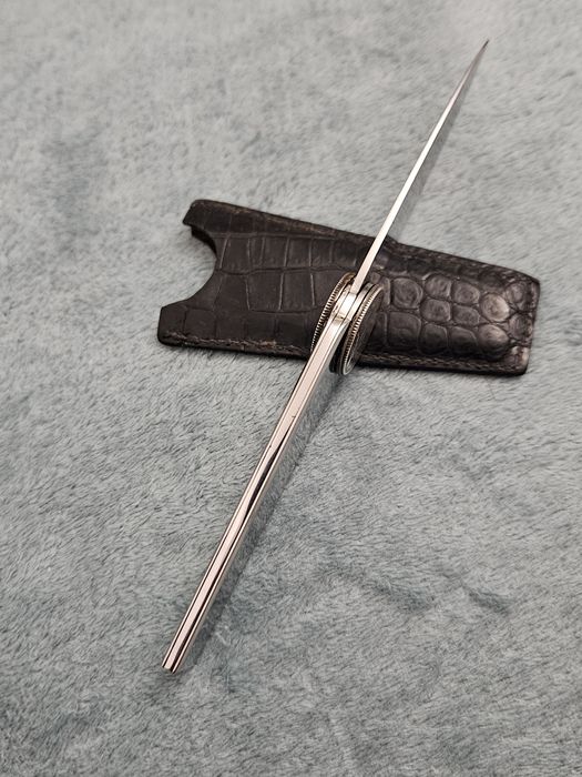 Еloi pernet за Hermes джобен нож.