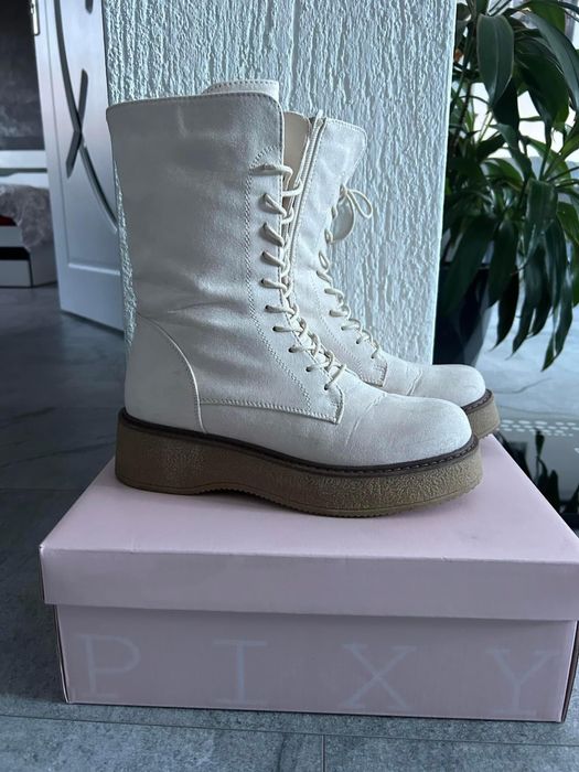 Дамски боти от естествен велур