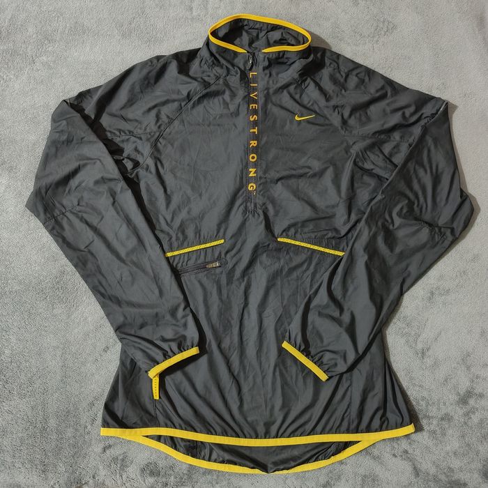 Nike дамско горнище Livestrong