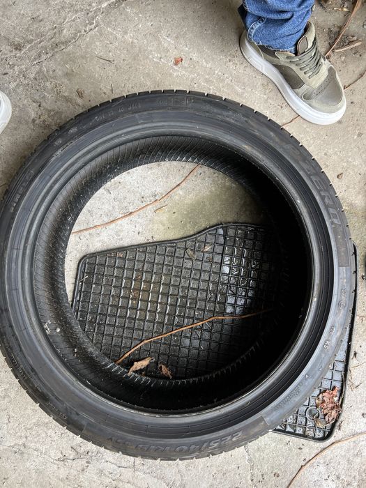 Vand anvelope Pirelli 225 40 R19 vara