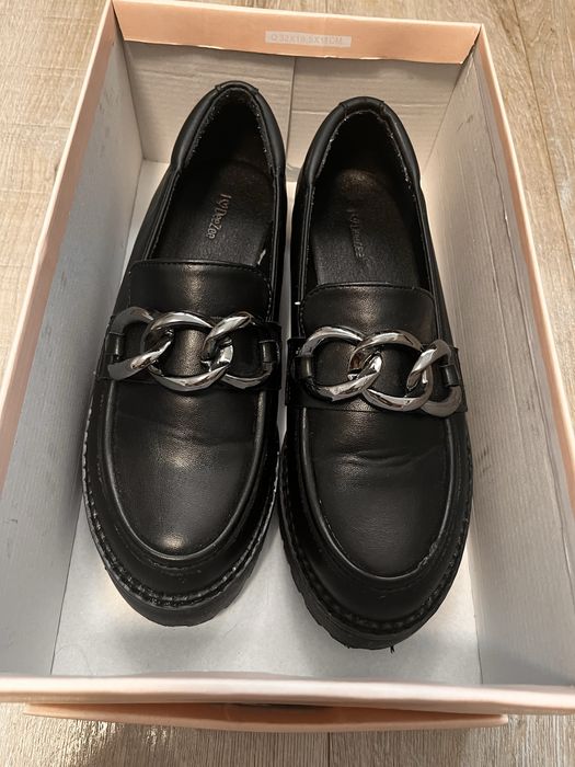 Обувки за момиче номер 36