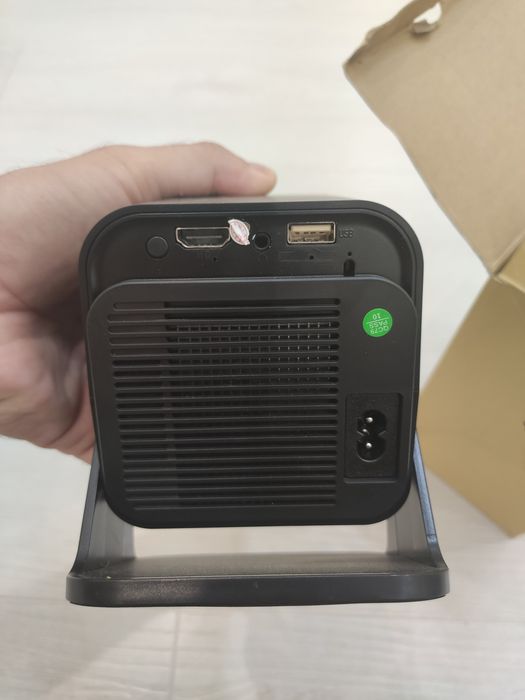 Hy 320 proektor sotiladi