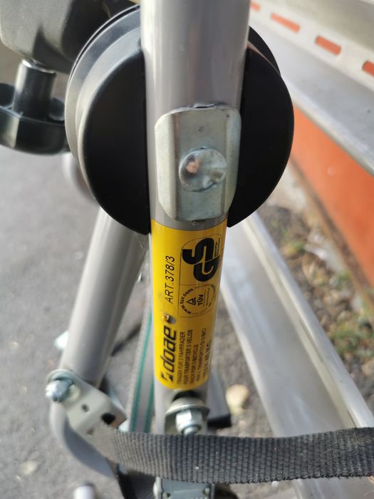 Portbagaj biciclete pe roata de rezervă sau haion