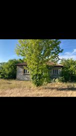 Селска къща в село Спасово само  на 20км от морето (Дуранкулак)
