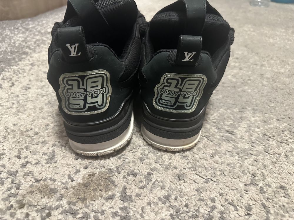 Vand louis vuitton skate