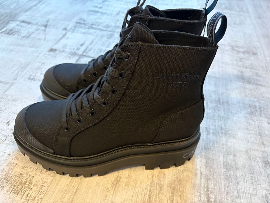 Calvin Klein боти