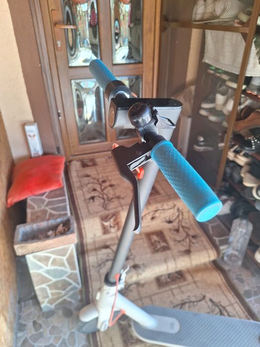 Se vinde trotineta electrica xiaomi urgenttttt!