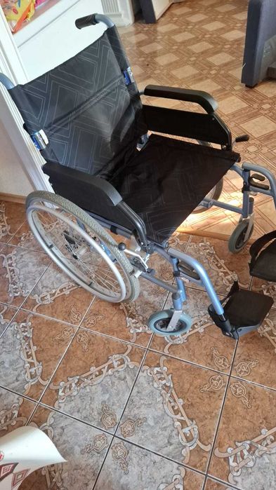 продаю  инвалидную коляску в Атырау в хорошем состоянии, самовывоз