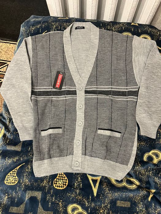 Продам джемпер шерстяной новый