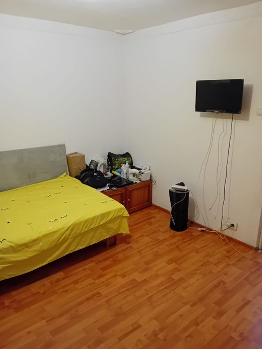 Garsoniera de vânzare