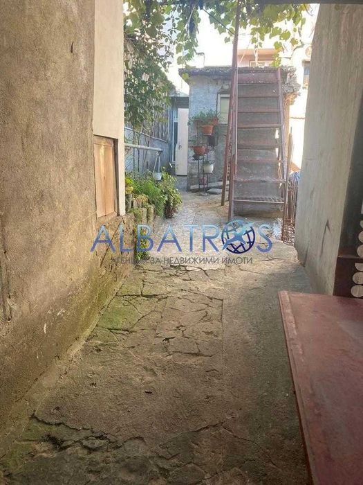 Продава се Тристаен апартамент в Варна, Колхозен пазар - 110 кв.м за 1000 €/кв.м - Снимка #7