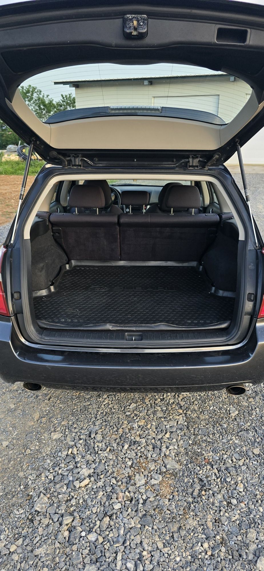 Subaru legacy 2.0R