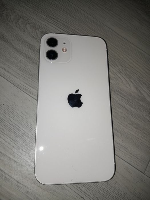 Айфон 12 сатылады