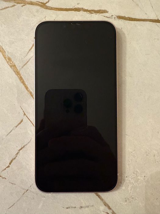 Iphone 13 в отличном состояний