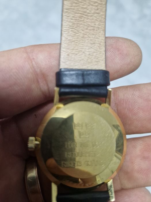 Vindem 2 ceasuri de aur