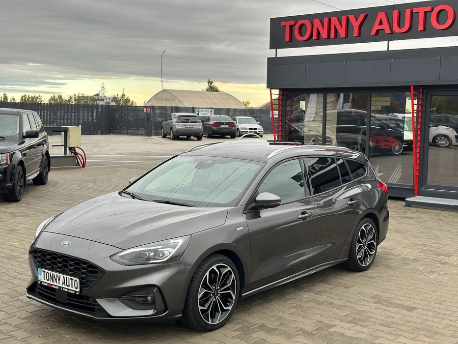 Ford Focus Distronic / Panoramic / LED / Bang&Olufsen