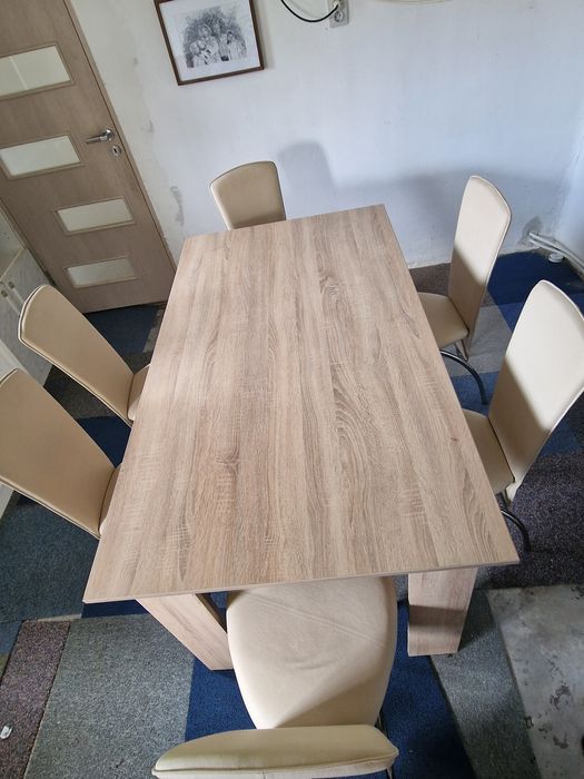 Masa de bucatarie si 6 scaune