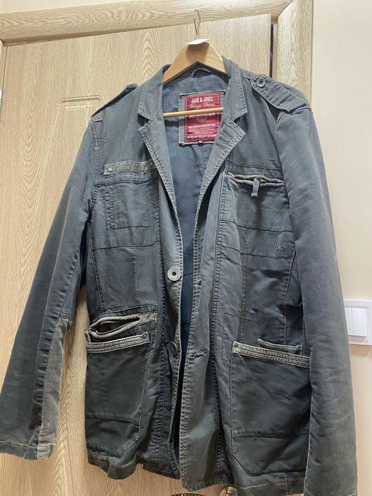 Мъжки ризи / сако